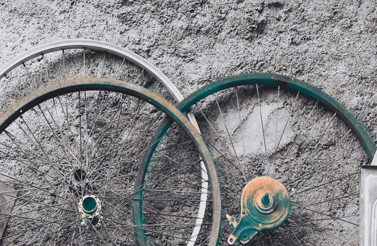 Riparare una bicicletta è rock